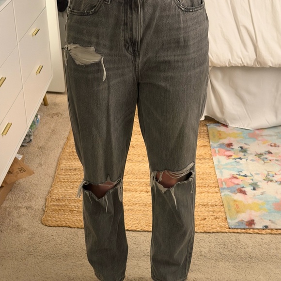 American Eagle AE Mom Jeans Smoked Grey Size 4 Regular - Picture 1 of 1